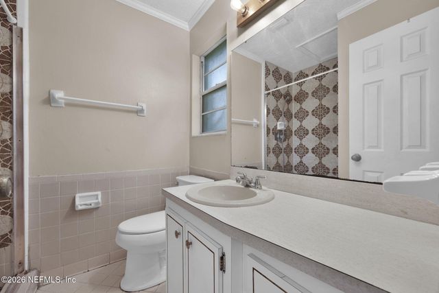 1950 HOLLY OAKS RAVINE Drive, Jacksonville, FL 32225