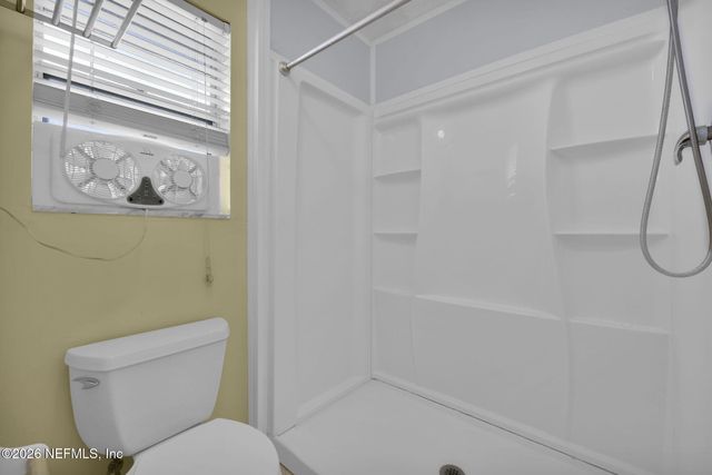 1950 HOLLY OAKS RAVINE Drive, Jacksonville, FL 32225