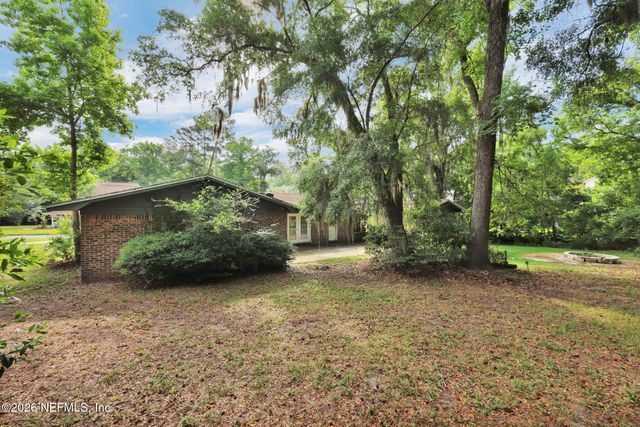 1950 HOLLY OAKS RAVINE Drive, Jacksonville, FL 32225