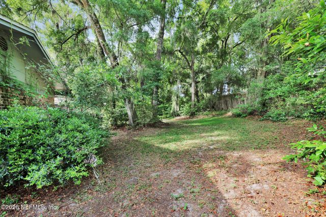 1950 HOLLY OAKS RAVINE Drive, Jacksonville, FL 32225