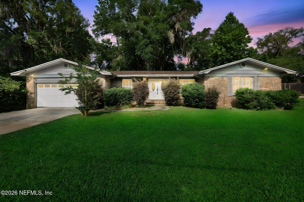 1950 HOLLY OAKS RAVINE Drive, Jacksonville, FL 32225