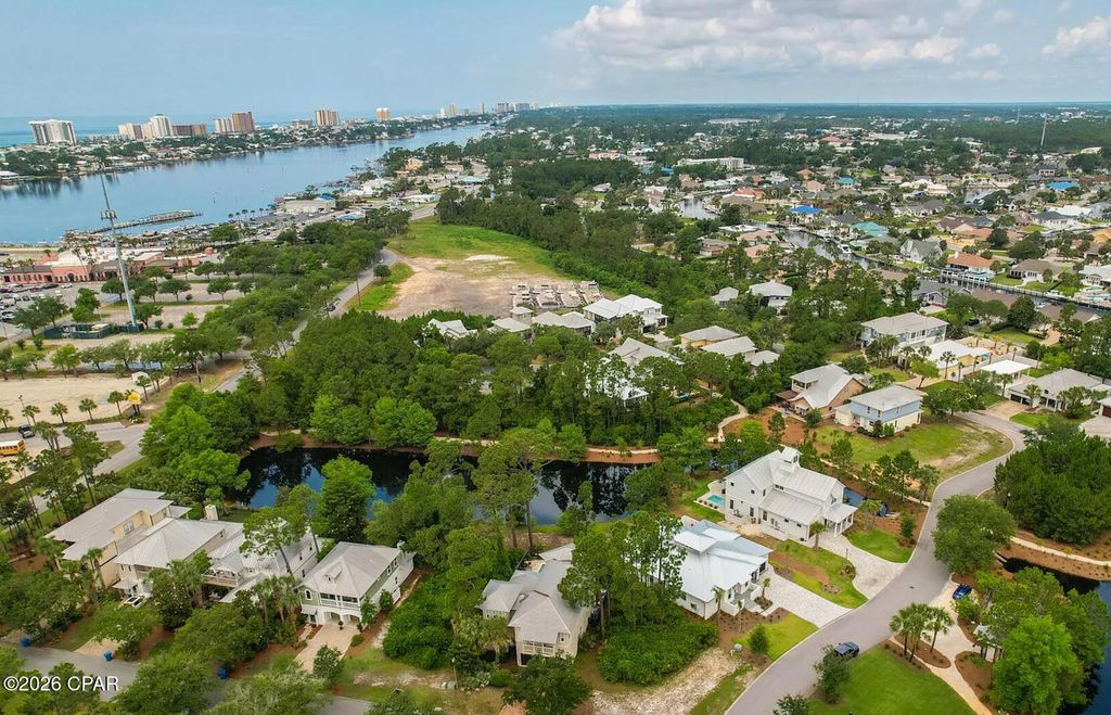 Image 9 of property listing at 5401 Hopetown Lane, Panama City Beach, FL 32408