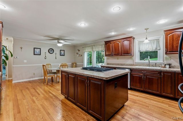 7405 Old Erie View Drive, Manlius, NY 13066