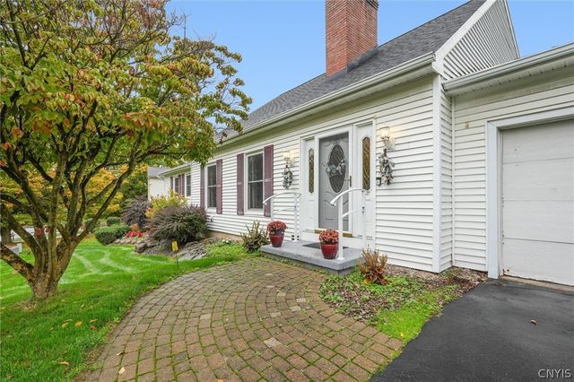 7405 Old Erie View Drive, Manlius, NY 13066