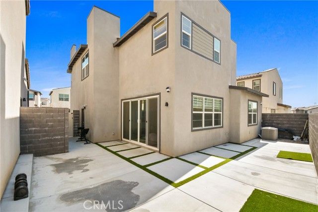 15916 Caterpillar Drive, Fontana, CA 92336