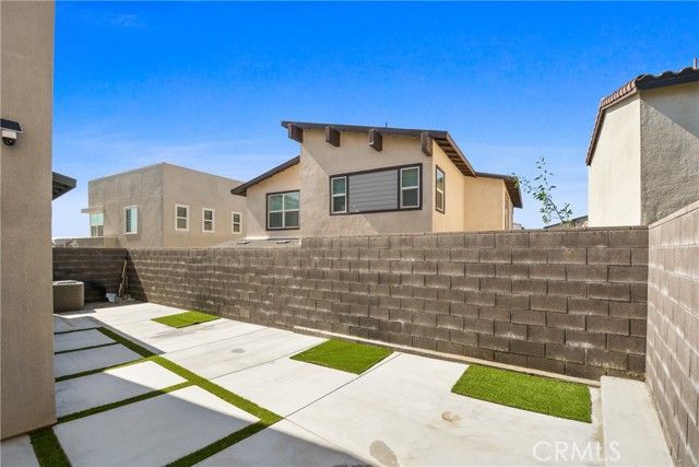 15916 Caterpillar Drive, Fontana, CA 92336