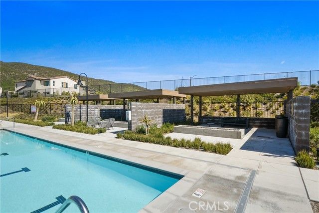 15916 Caterpillar Drive, Fontana, CA 92336