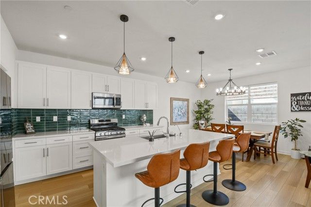 15916 Caterpillar Drive, Fontana, CA 92336