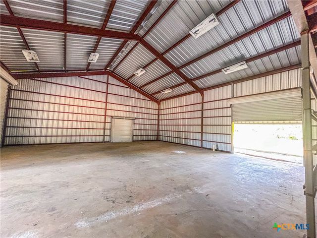 90 Honey Drive, Victoria, TX 77904