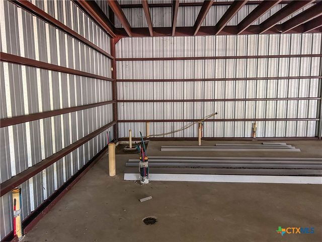 90 Honey Drive, Victoria, TX 77904