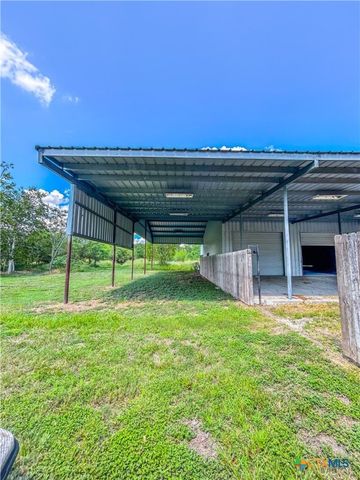 90 Honey Drive, Victoria, TX 77904