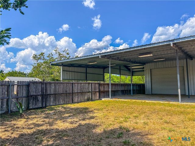 90 Honey Drive, Victoria, TX 77904