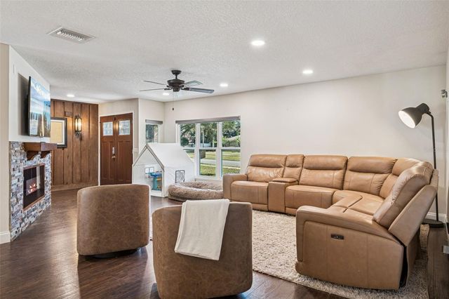 8937 EASTERLING DRIVE, Orlando, FL 32819