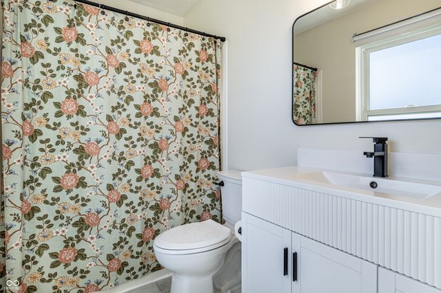 13992 Wakefield Place, Fishers, IN 46038