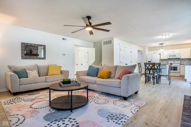 13992 Wakefield Place, Fishers, IN 46038