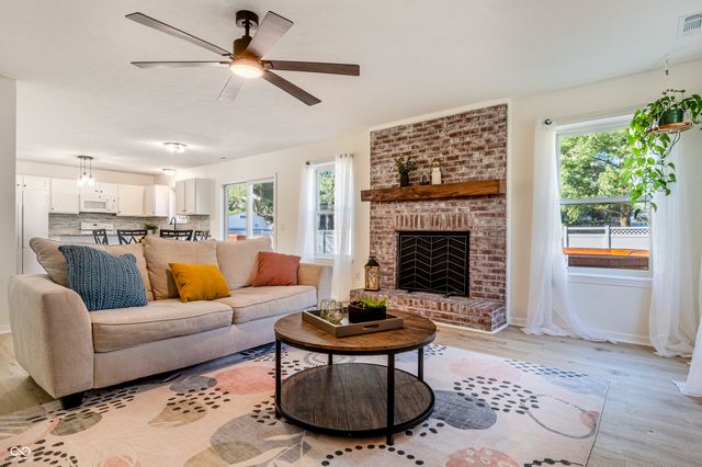 13992 Wakefield Place, Fishers, IN 46038