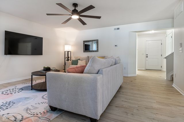 13992 Wakefield Place, Fishers, IN 46038