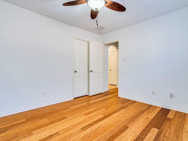 401 Strawberry Blonde DR, Buda, TX 78610