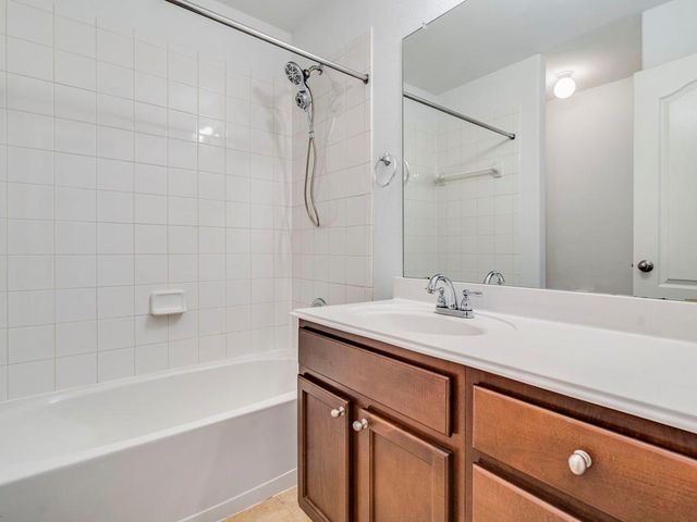 401 Strawberry Blonde DR, Buda, TX 78610