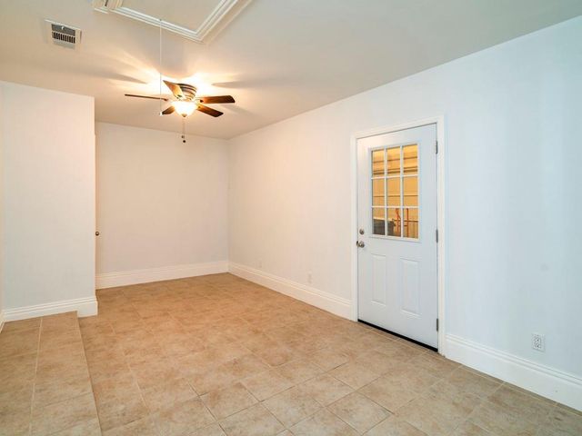 401 Strawberry Blonde DR, Buda, TX 78610