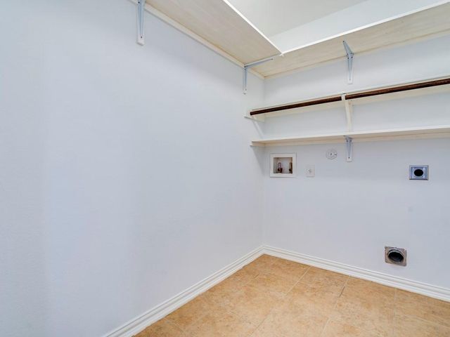 401 Strawberry Blonde DR, Buda, TX 78610