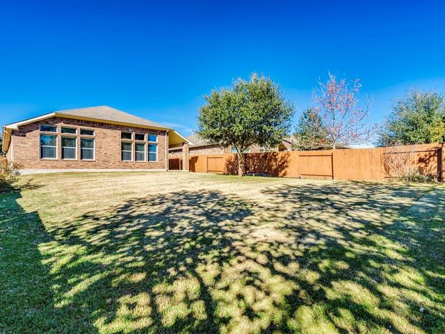 401 Strawberry Blonde DR, Buda, TX 78610