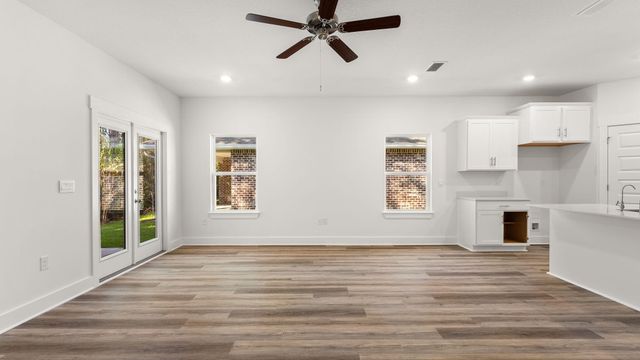 150 E Gray Owl Drive, Freeport, FL 32439