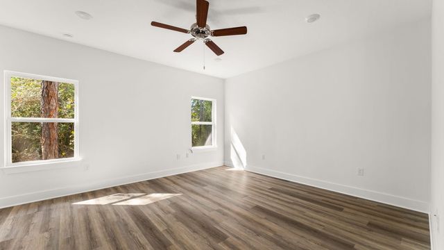 150 E Gray Owl Drive, Freeport, FL 32439