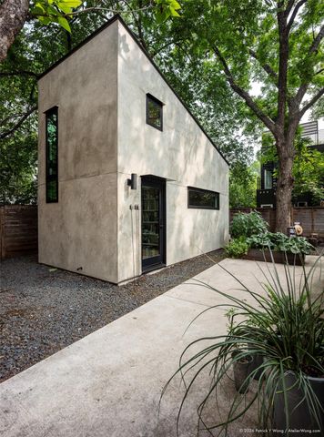 303 Navasota ST, Austin, TX 78702