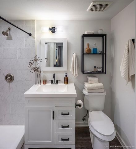 303 Navasota ST, Austin, TX 78702