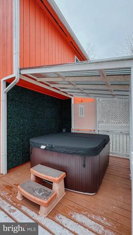 1355 WINDING WAY, Tobyhanna, PA 18466