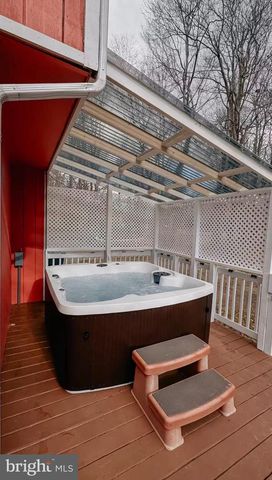 1355 WINDING WAY, Tobyhanna, PA 18466