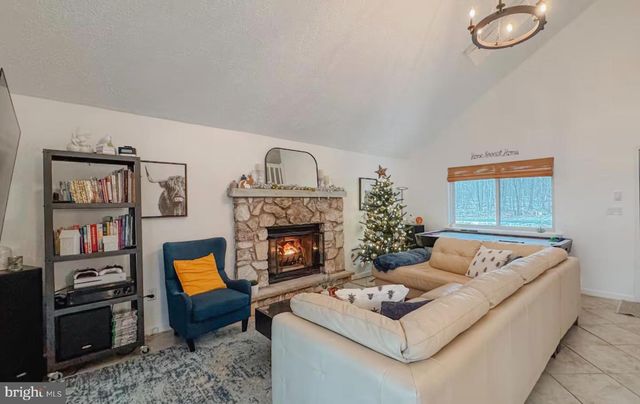 1355 WINDING WAY, Tobyhanna, PA 18466