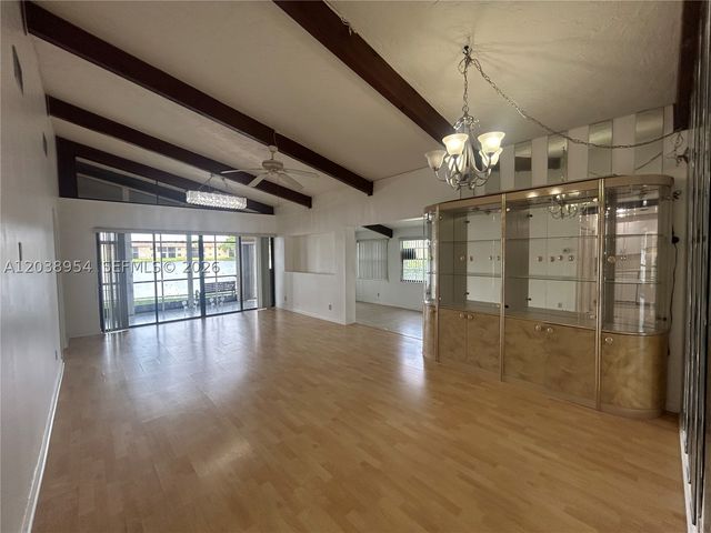416 Briarwood Cir 2-24, Hollywood, FL 33024