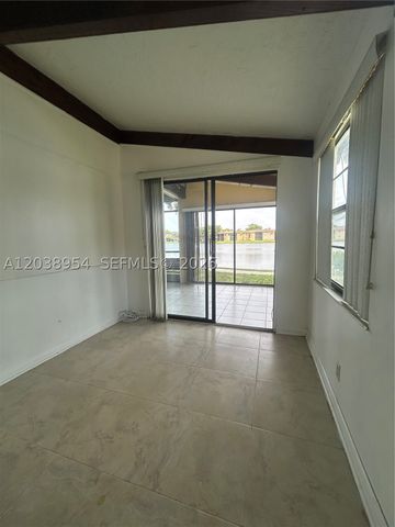 416 Briarwood Cir 2-24, Hollywood, FL 33024