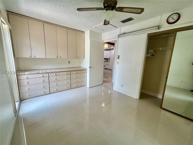 416 Briarwood Cir 2-24, Hollywood, FL 33024