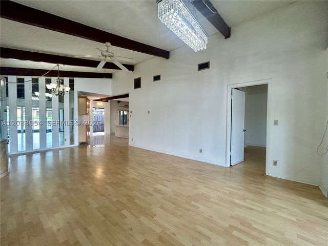 416 Briarwood Cir 2-24, Hollywood, FL 33024