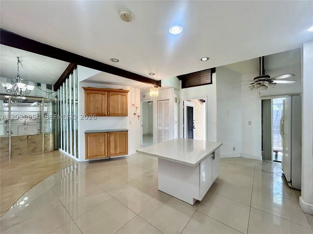 416 Briarwood Cir 2-24, Hollywood, FL 33024