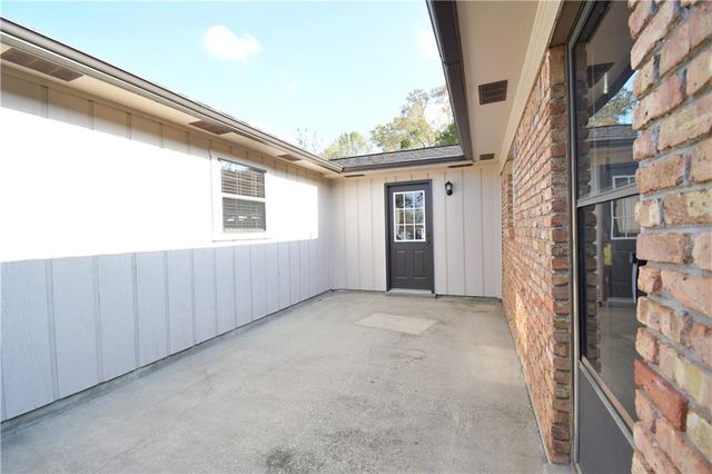 3252 Meadow Lane, Mobile, AL 36618