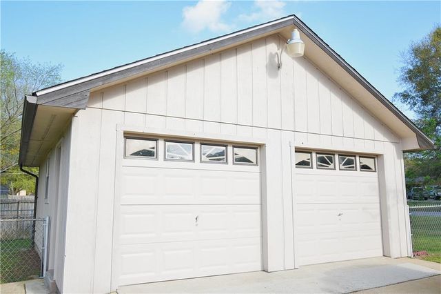 3252 Meadow Lane, Mobile, AL 36618