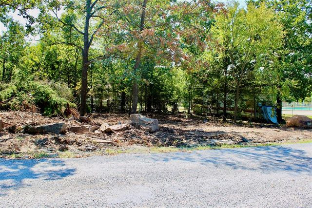 Pine Drive, Stigler, OK 74462