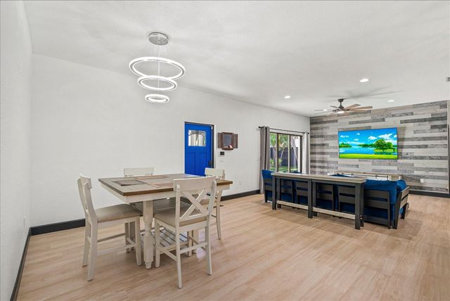 1185 S SHADE AVENUE, Sarasota, FL 34237