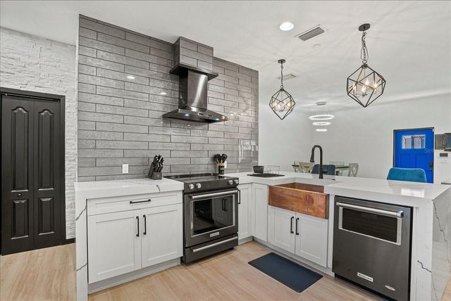 1185 S SHADE AVENUE, Sarasota, FL 34237