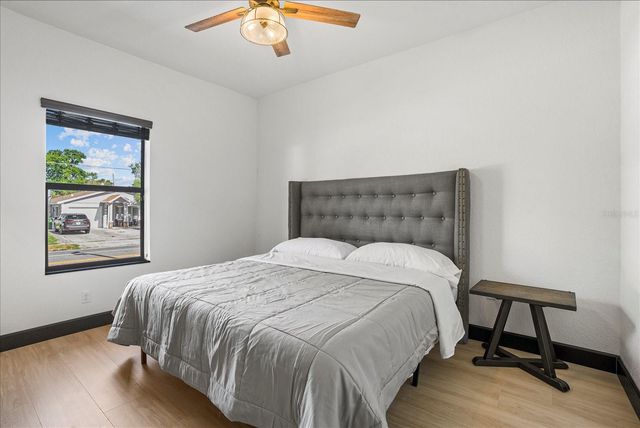 1185 S SHADE AVENUE, Sarasota, FL 34237