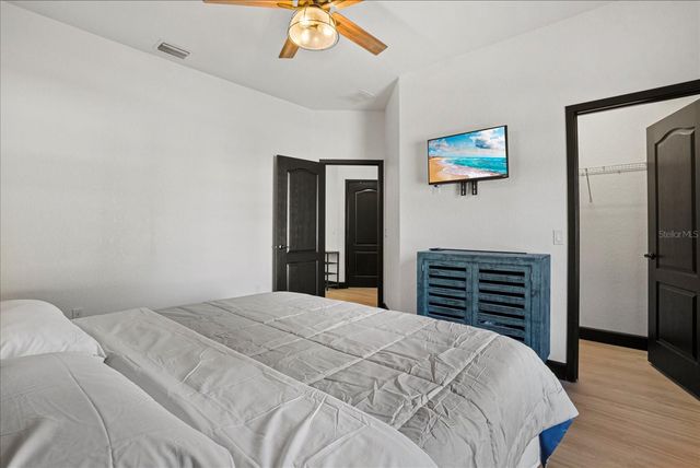 1185 S SHADE AVENUE, Sarasota, FL 34237