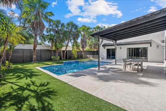 1185 S SHADE AVENUE, Sarasota, FL 34237