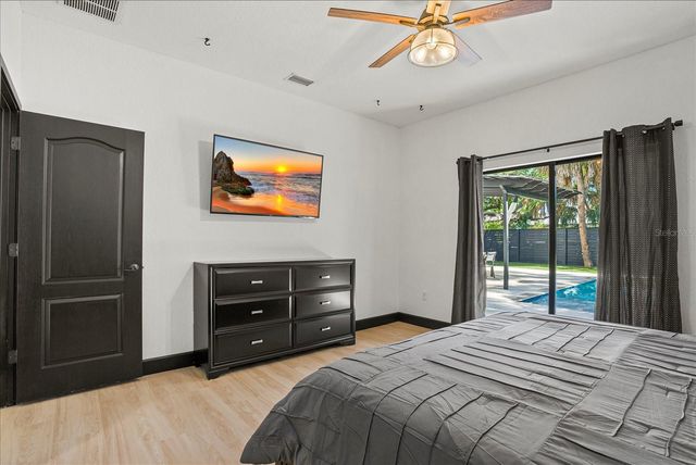 1185 S SHADE AVENUE, Sarasota, FL 34237