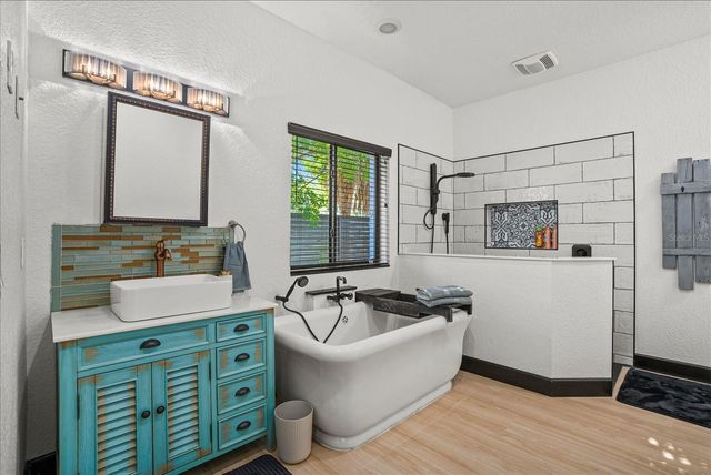 1185 S SHADE AVENUE, Sarasota, FL 34237