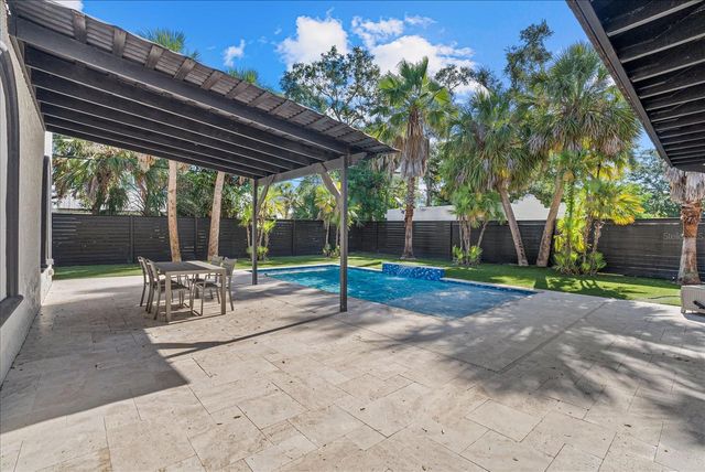 1185 S SHADE AVENUE, Sarasota, FL 34237