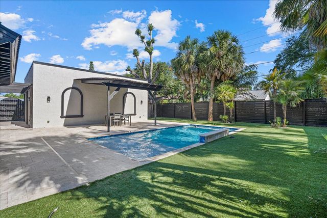 1185 S SHADE AVENUE, Sarasota, FL 34237